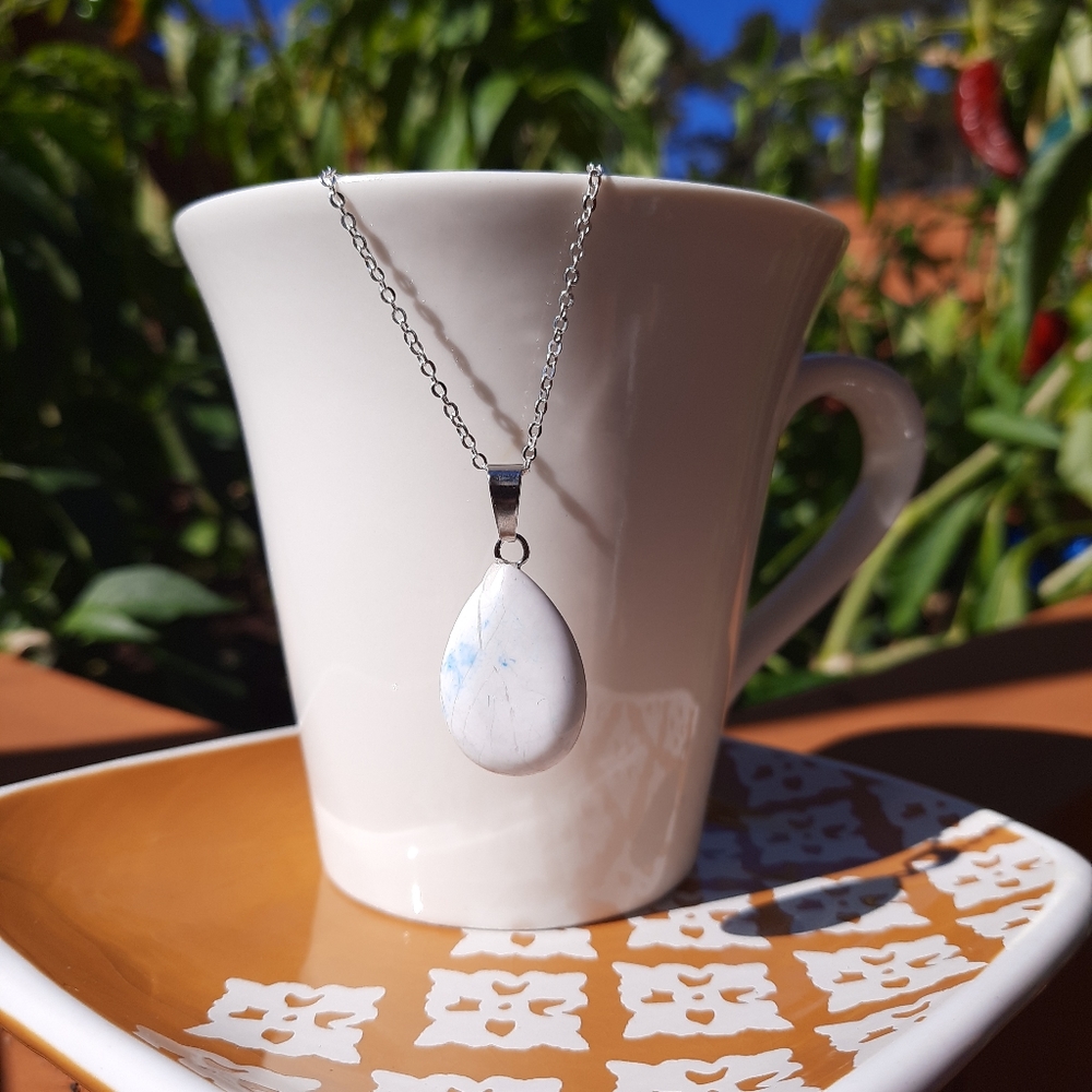 White & Light Blue Stone Teardrop Pendant Necklace